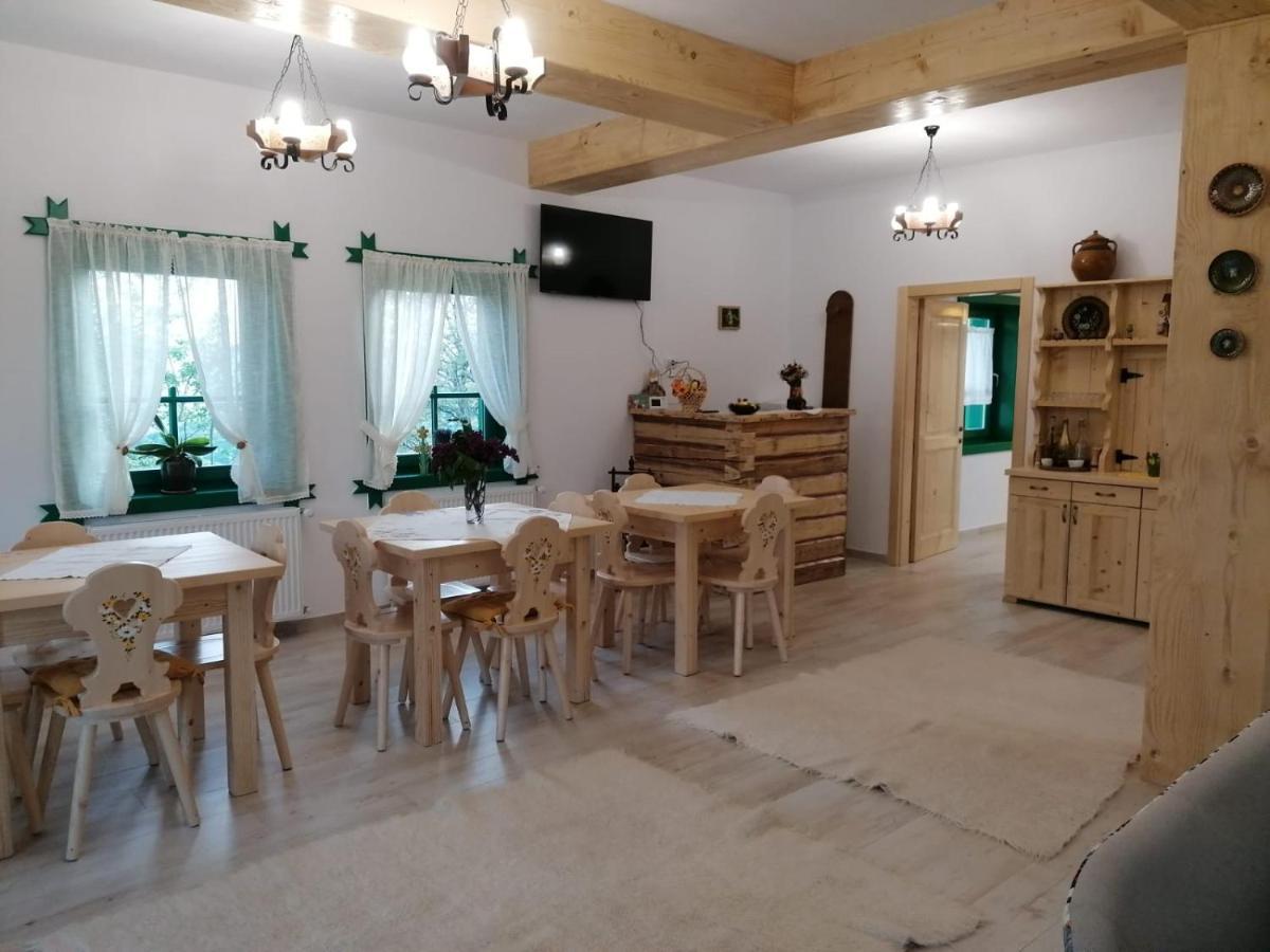 Pensiunea Casuta Din Deal Moisei Buitenkant foto